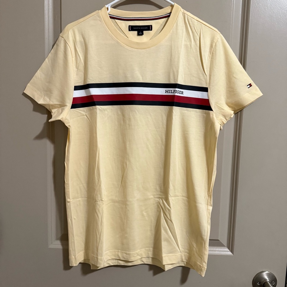 Tommy Hilfiger Mens Short Sleeve Tee Size M NEW